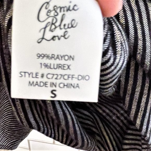 Cosmic Blue Love Crossover hem low v-neck - Picture 8 of 9